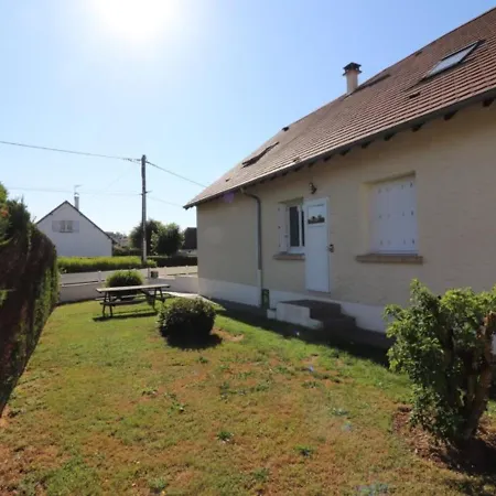 Gite Agreable Avec Terrasse, Proche D'aurillac - 3 Chambres, Jardin, Clim, Wifi, Parking - Fr-1-742-220 Ytrac