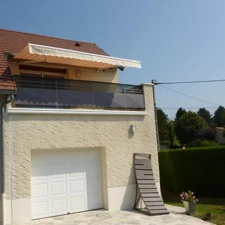 Gite Agreable Avec Terrasse, Proche D'aurillac - 3 Chambres, Jardin, Clim, Wifi, Parking - Fr-1-742-220 Ytrac